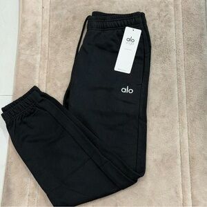 Alo Yoga Accolade Sweatpants - NWT - Size M